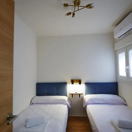 Leo Home- Bright & Centric 3 Bedrooms With Private Parking Inside Διαμέρισμα *