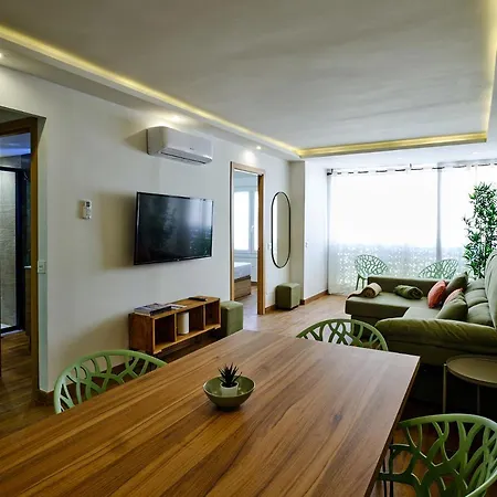 Leo Home- Bright & Centric 3 Bedrooms With Private Parking Inside Apartman
