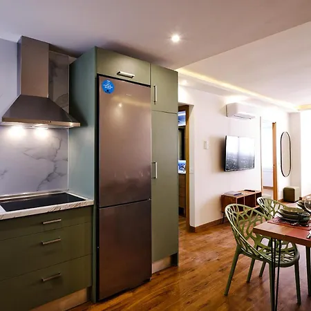 Appartamento Leo Home- Bright & Centric 3 Bedrooms With Private Parking Inside Málaga