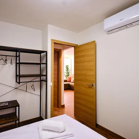 Leo Home- Bright & Centric 3 Bedrooms With Private Parking Inside * Málaga